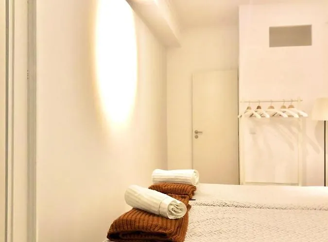 Апартаменты Frank's House & Happy Downtown Лиссабон