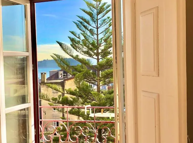 Frank's House & Happy Downtown * Лиссабон