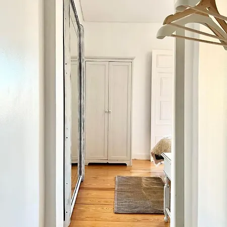 Frank's House & Happy Downtown Lägenhet *